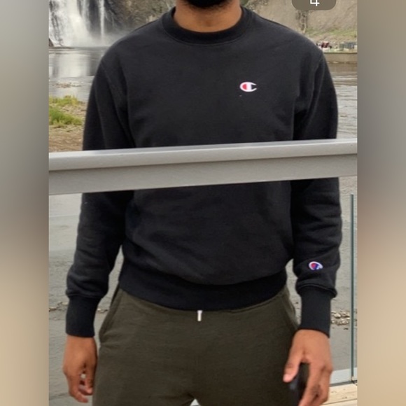 Champion black crewneck - Picture 1 of 5